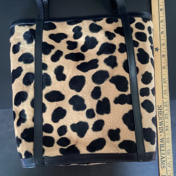$25 Maxx New York Faux Fur Animal Print Tote Bag. - Picture 6 of 12